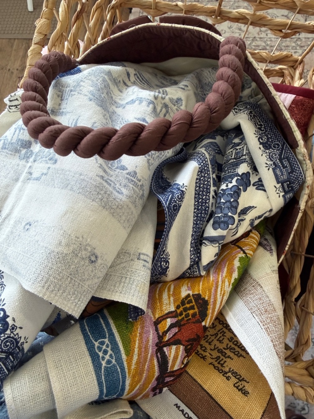 Linen Bag Set - As Is Bag Cozie Runner And Linens